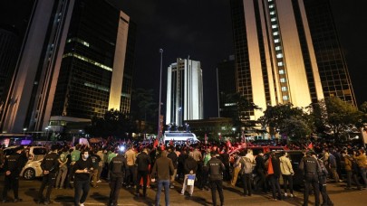 Mescid-i Aksa'ya saldırı İsrail'in İstanbul Başkonsolosluğu önünde protesto edildi