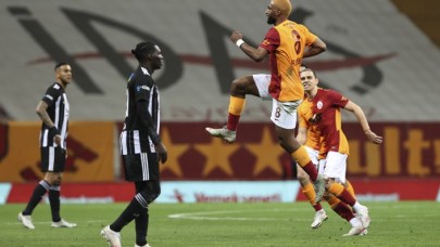 Nefes kesen derbi: Galatasaray Beşiktaş'ı yıktı,  yarış yeniden başladı