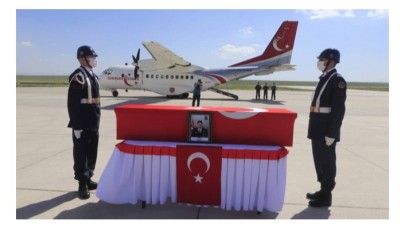 Şehit Uzman Çavuş Hüseyin Keleş'in naaşı Ankara’ya uğurlandı