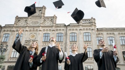 Yurt Dışında Üniversite Düşünenler İçin Uygun Maliyetli Seçenekler