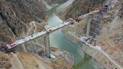 Yusufeli Barajı relokasyon yollarının yüzde 85'i tamamlandı