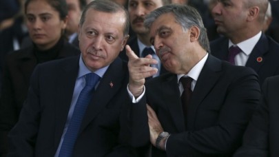 Abdullah Gül'ün danışmanı istifa etti: 'Erdoğan'a pusu kurdular!'