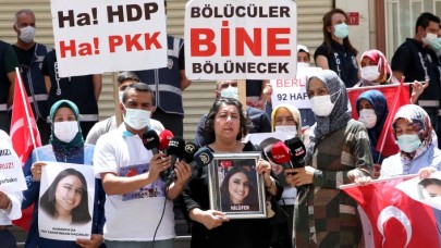 Almanya'da kızı PKK tarafından kaçırılan Maide anne,  Diyarbakır annelerini ziyaret etti