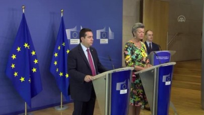 Basın toplantısında gergin anlar: AB-Yunanistan arasında Türkiye sınırı atışması