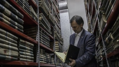 Türk Kızılay,  esir Osmanlı askerlerinin mektuplarını yıllar sonra torunlarına ulaştırıyor