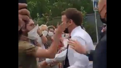 Fransa'da Cumhurbaşkanı Macron'a tokatlı saldırı: Neye uğradığını şaşırdı!