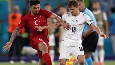 İtalya yenilgisi sonrası çekilen bu fotoğraf karesi Türk futbolseverleri kahretti