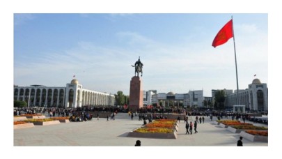 Kazakistan'dan Tacikistan'a askeri yardım