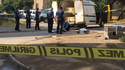 Konya'da Mesut Çoban,  ayrıldığı eşi Halime Uyar'ı öldürüp intihar etti