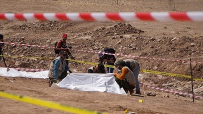 Musul'da DEAŞ'ın katlettiği 500 kişilik iki toplu mezar bulundu