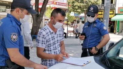 'Pazar günü sokağa çıkma kısıtlaması kalkar mı?' Bilim Kurulu üyesinden flaş yanıt