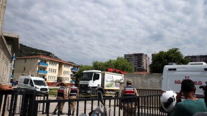 Tokat'ta çöp kamyonu çarptı: Emekli astsubay başçavuş Ahmet Özyakar öldü,  oğlu emekli albay Abdulkadir Mehmet Özyakar yaralandı