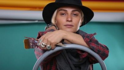 Ünlü Ressam Sahar Khalkhalian “Türkiye,  Resim Yapmak İçin Doğal Bir Stüdyo”