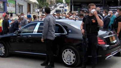 Verdiği talimat ilçe halkını sevince boğdu: Aracını 8 kez durdurup teşekkür ettiler