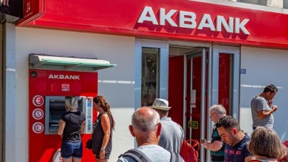 Akbank hesabına girmeye çalışan müşteriler,  öldüklerini öğrendi!