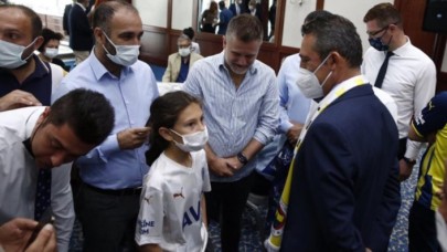 Ali Koç dondu kaldı: 11 yaşındaki minik taraftarın isteği başkanı hayrete düşürdü