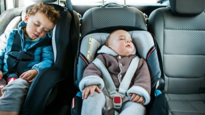 Bebek ve Çocuklar İçin Oto Koltuğu Seçim Kriterleri