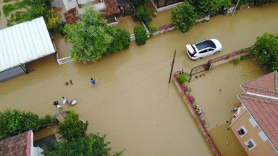 Burası İstanbul: Bir ilçe sular altında!