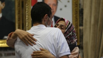 Diyarbakır'da oturma eylemi yapan 3 aile daha evlatlarına kavuştu