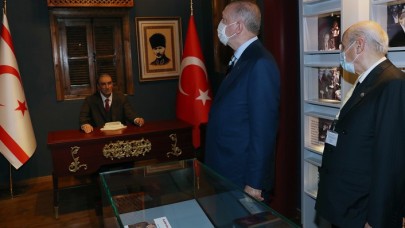 Erdoğan ve Bahçeli'den Lefkoşa'da Başbuğ Türkeş'in doğduğu eve ziyaret