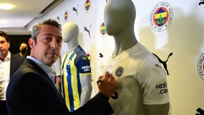 Fenerbahçe'nin yeni sezon formalarında çarpıcı detay! Ali Koç'tan Puma'ya sitem!