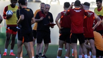 Galatasaray'a PSV maçı öncesi şok: 2 futbolcuda koronavirüs çıktı