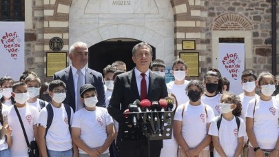 Herkes bunu merak ediyor: Okullar açılacak mı? Bakan Ziya Selçuk'tan flaş açıklama