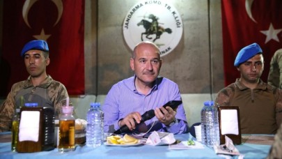 İçişleri Bakanı Soylu,  Cudi Dağı'ndaki komando birliğinde: Erdoğan'dan telefon