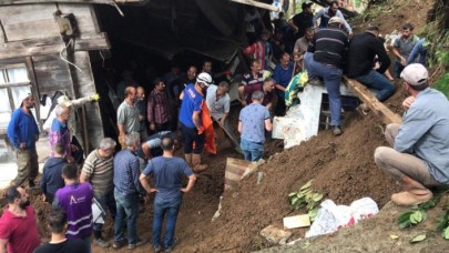 Rize'de can kaybı artıyor: Adem Yanık,  Nuri Cemal Mert,  Batuhan Delihasan,  Ayşe Karali,  Aynur Karali,  Mustafa Karali öldü
