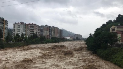 Rize'yi yine sel aldı!