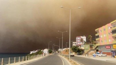 Şimdi de Silifke cayır cayır yanıyor: Kara yolu çift yönlü kapatıldı,  büyük panik var!