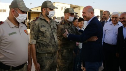 Süleyman Soylu'nun gözyaşları: Aksaçlı olasınız,  aksakallı olasınız!