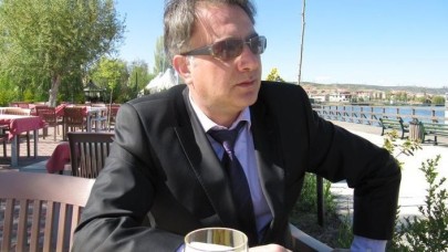 Tatildeki ailesinin ulaşamadığı doktor Semih Şenöz evinde ölü bulundu