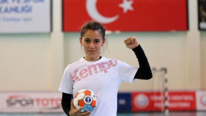 Türkiye'nin günlerdir konuştuğu Merve'ye büyük ayıp: Okuluna alınmadı