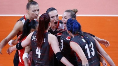 A Milli Kadın Voleybol Takımımız Rusya'yı da yıktı!