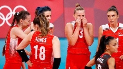 A Milli Kadın Voleybol Takımımız,  Tokyo'ya veda etti: Gözyaşlarını tutamadılar