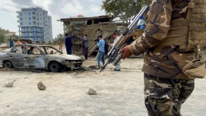 Afganistan'da kaos büyüyor: Kabil'e roketli saldırı