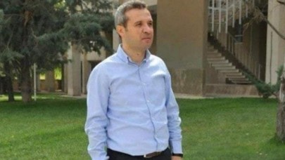 Araba kullanırken kalp krizi geçirdi: Doktor Bayhan Karabulut öldü