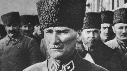 Atatürk’e düşmanlık edenin Türklük ile hesabı vardır!