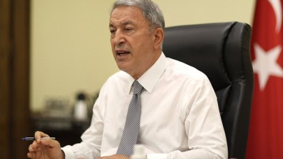 Bakan Akar: TSK yangınla mücadelede her zaman,  her yerde milletinin emrinde