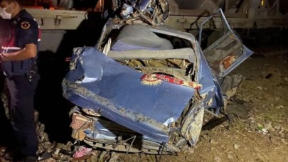 Balıkesir'de feci kaza: Ümmühan Şahpaz ve oğlu Aykut Ak öldü