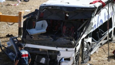 Balıkesir'de otobüs devrilince 15 kişi ölmüştü: Otobüs firması Efe Tur'dan açıklama