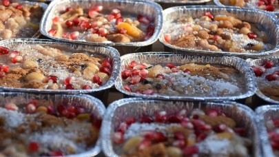 Bereket,  paylaşma,  birlik ve beraberliğin simgesi: Aşure Günü