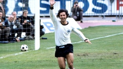Dünya futbolunun en büyük golcülerinden Gerd Müller öldü: Gerd Müller kimdir?