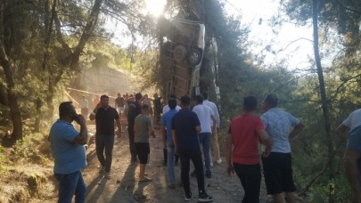 İzmir'de türbe ziyareti dönüşü feci kaza: 8 ölü,  8 yaralı