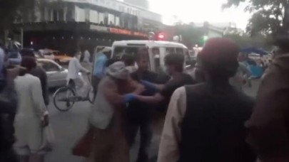 Kabil'de havaalanı bölgesinde büyük patlama,  çok sayıda ölü var: Türk askeri ile ilgili MSB'den açıklama