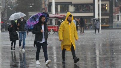 Meteoroloji il il uyardı: Şemsiyeleri hazırlayın,  yağmur geliyor