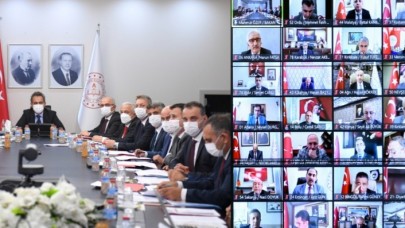 Milli Eğitim Bakanı Özer,  81 ilin il müdürüyle toplandı: Taviz vermek yok