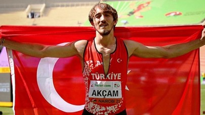 Milli atlet Berke Akçam erkekler 400 metre engellide dünya şampiyonu oldu
