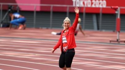 Milli atlet Eda Tuğsuz Tokyo'da finale yükseldi